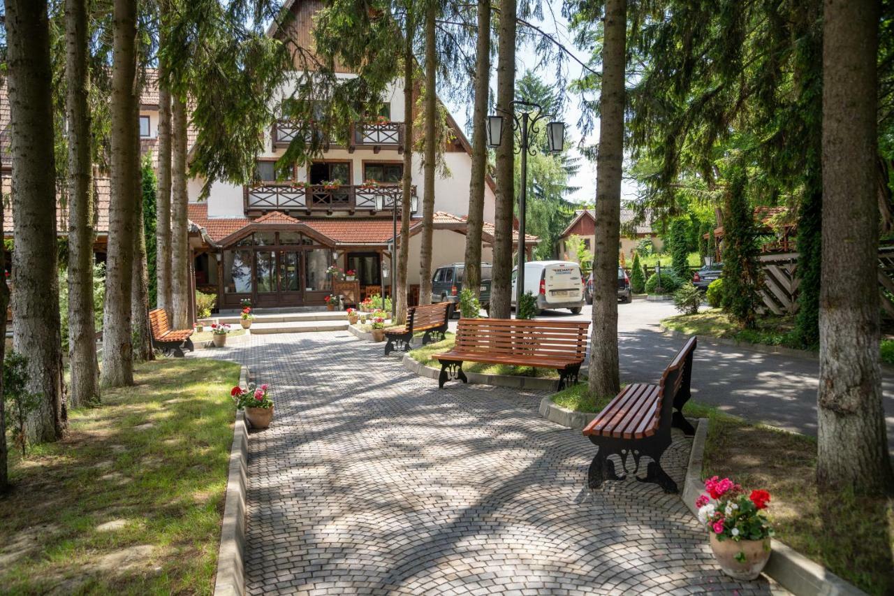 Arcso Fogado Hotel Корунд Екстериор снимка